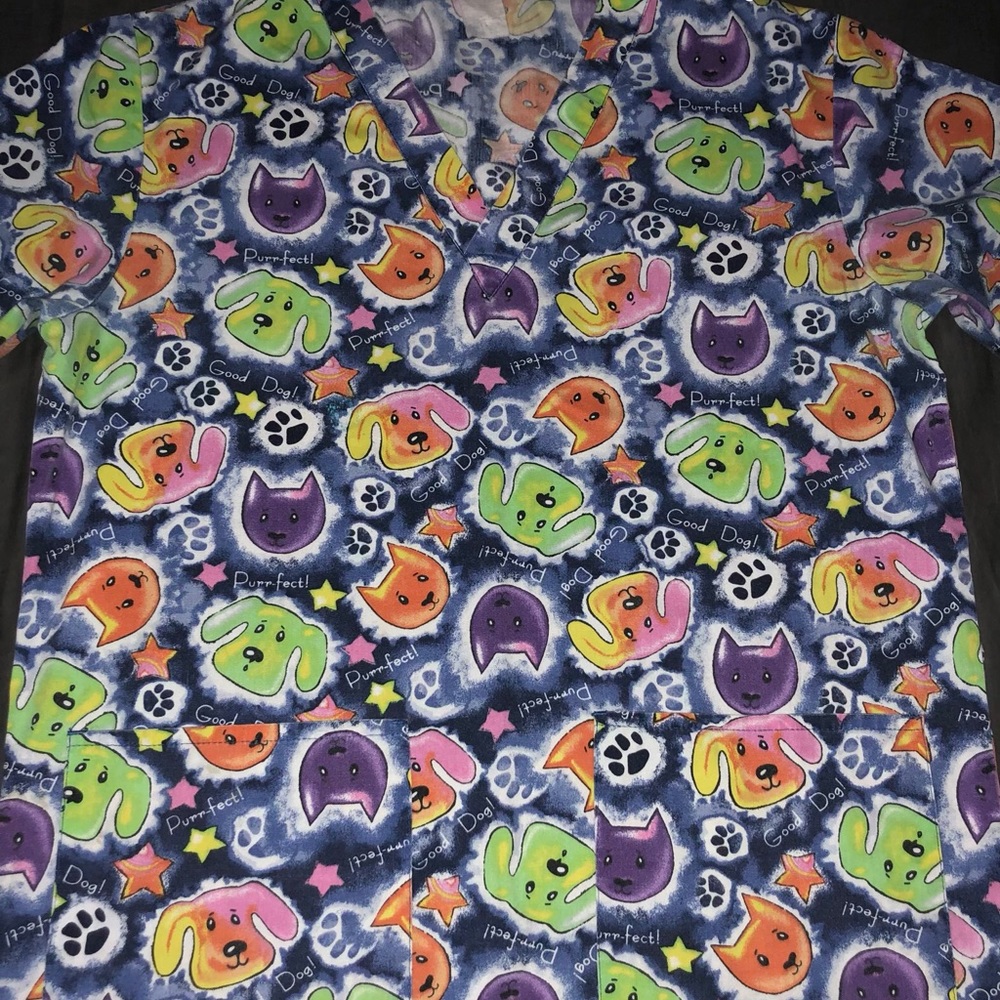 VAC Scrub top Small